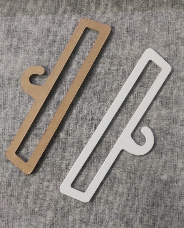 Natural and white long paper hanger pair